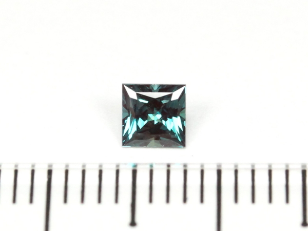 アレキサンドライト