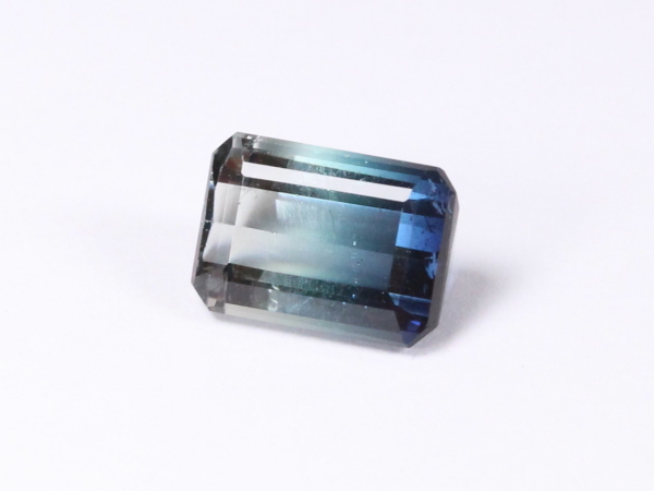 �g���}����